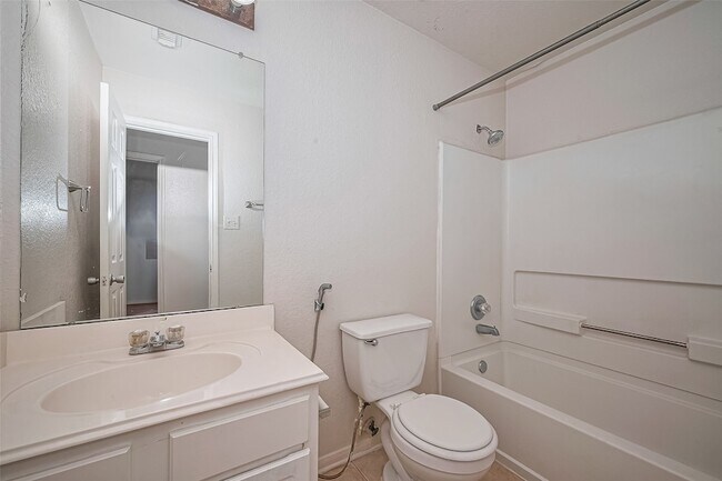 Building Photo - 12927 Pale Ivy Ln