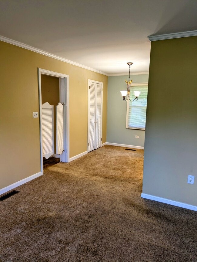 Building Photo - Fully Updated 3 Bedroom Home For Rent