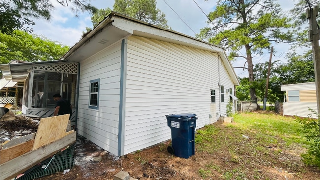 Primary Photo - 12094 Canal St