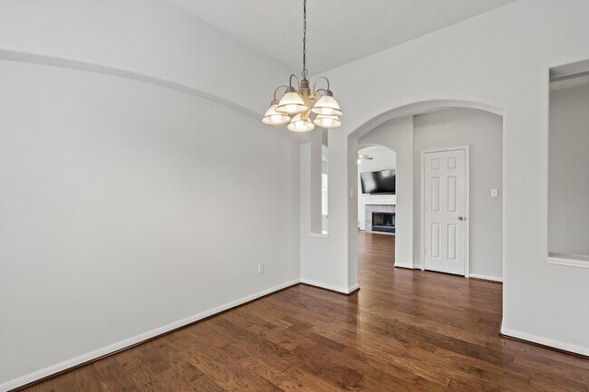 Building Photo - 4030 Chestnut Bend