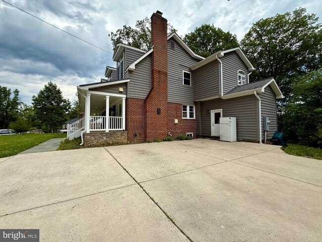Building Photo - 6605 Keene Dr