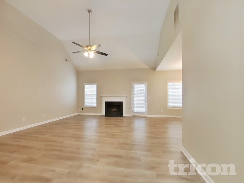 Building Photo - 103 Meadow Side Ct