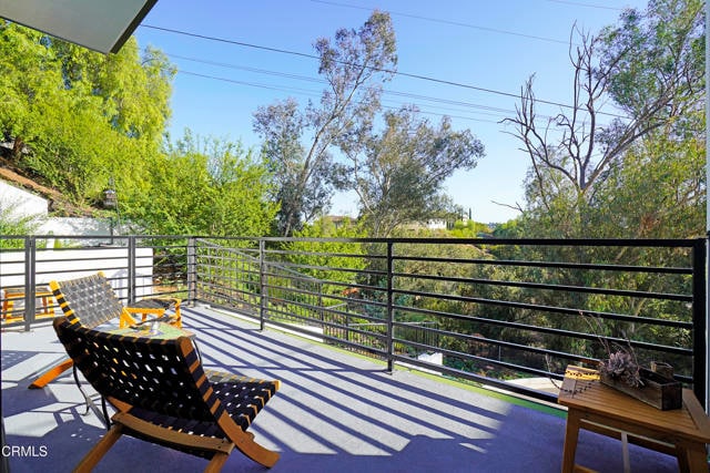 Building Photo - 6565 Pickwick St