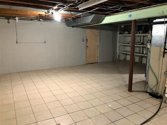 Building Photo - 336 Beverly Dr