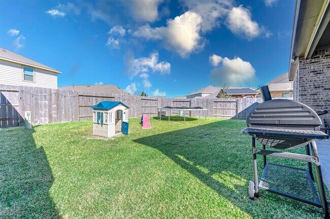 Building Photo - 8807 Harvest River Dr