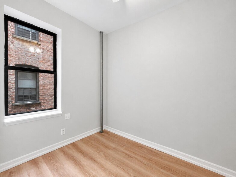 Building Photo - 3415 Broadway