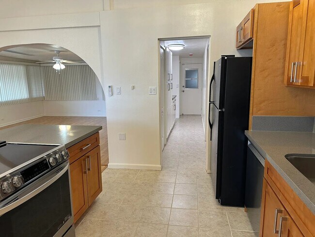 Building Photo - Spacious, 4 bedroom 2 bath single family home in Mililani! *First showing on Monday, January 5th ...