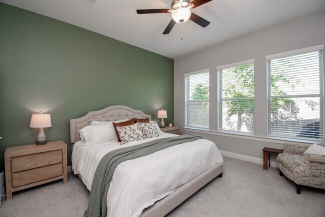 Building Photo - 15002 Bushy Bluestem Ct