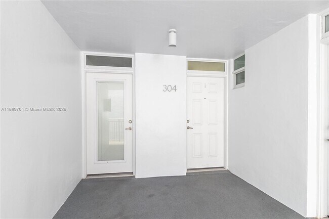 Building Photo - 1045 10th St