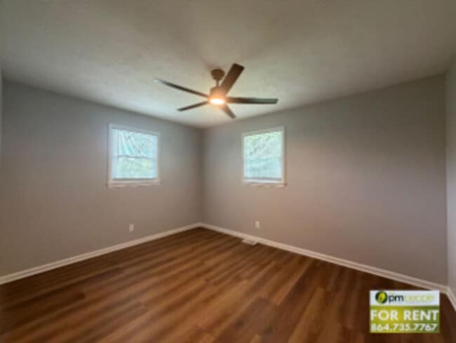 Building Photo - 119 Welborn Cir