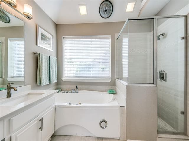 Building Photo - 10805 Stone Canyon Rd