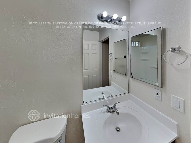 Building Photo - 12854 W Cherry Hills Dr