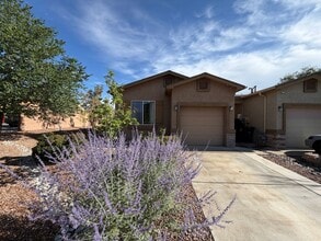 Building Photo - 2 Bedroom Single Story Town Home Available Near 98th St SW & Dennis Chavez Blvd SW!
