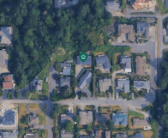 Building Photo - 2 Bedroom Home with Sound, Island and Ferr...