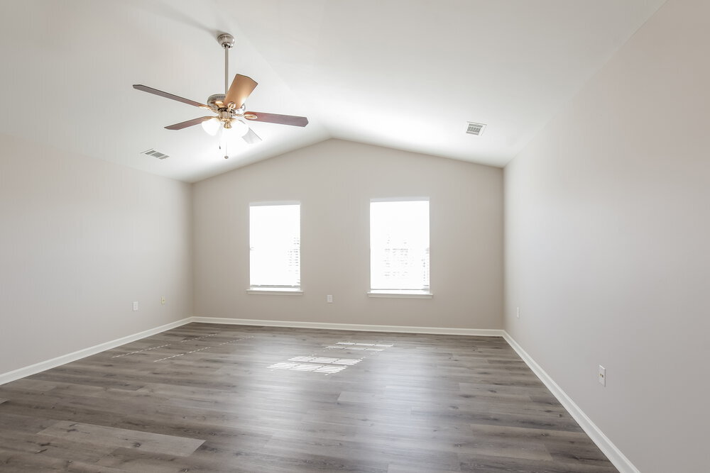 Building Photo - 1536 Eastway Dr