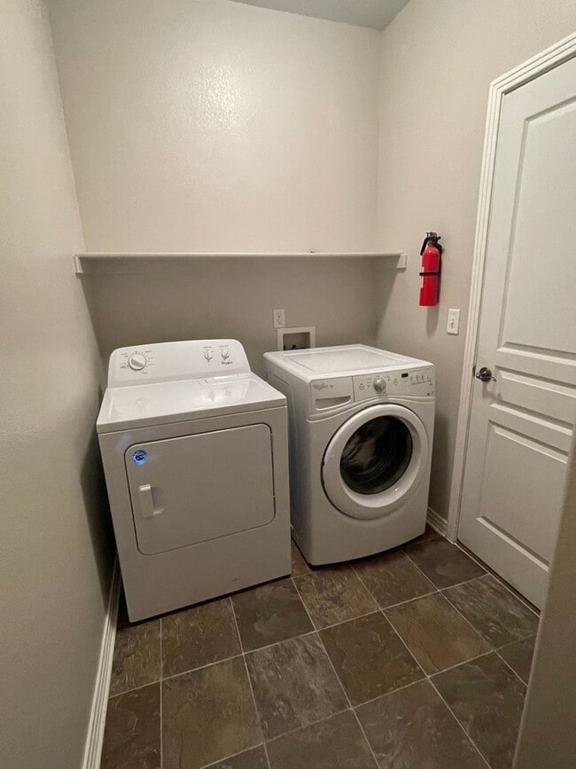 Building Photo - 2944 Cornerstone Ln