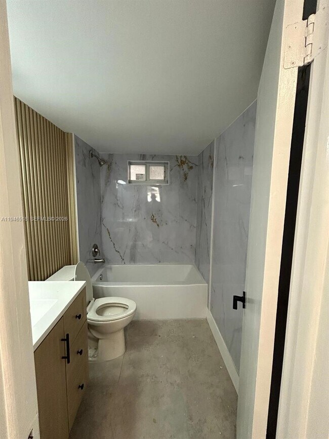 Building Photo - 1666 West Ave