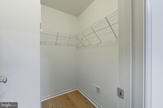 Building Photo - 15983 Marsh Pl