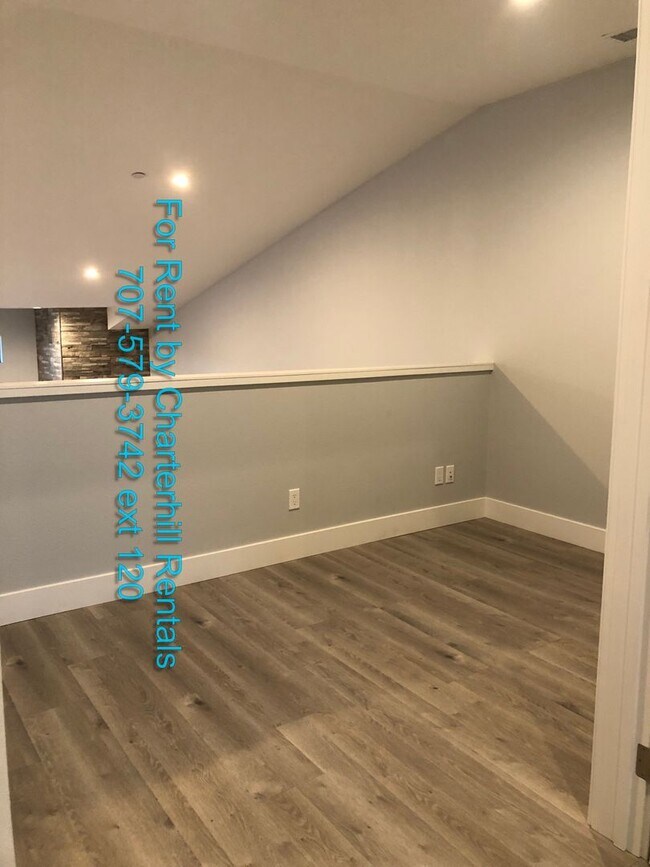 Building Photo - Beautiful, brand new, Fountaingrove home in convenient location near Keysight, Medtronic, Fountai...