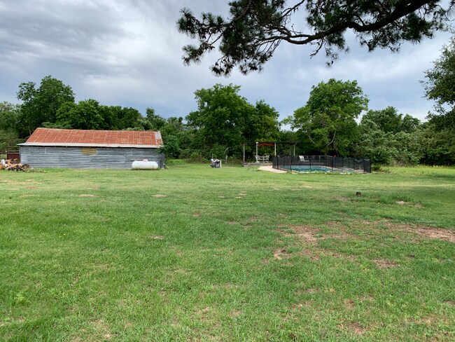 Building Photo - 4296 TX-304