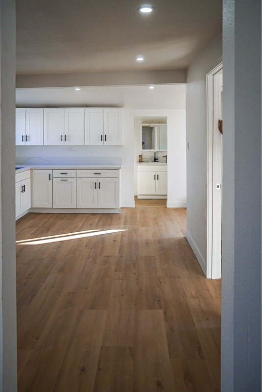 Building Photo - 3053 Valle Ave