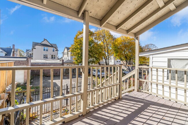 Building Photo - 236 Wood St