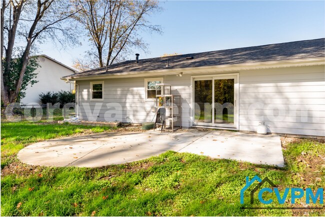 Building Photo - 951 Fall Ridge Way