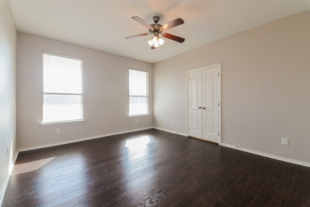 Building Photo - 833 Bens Dr