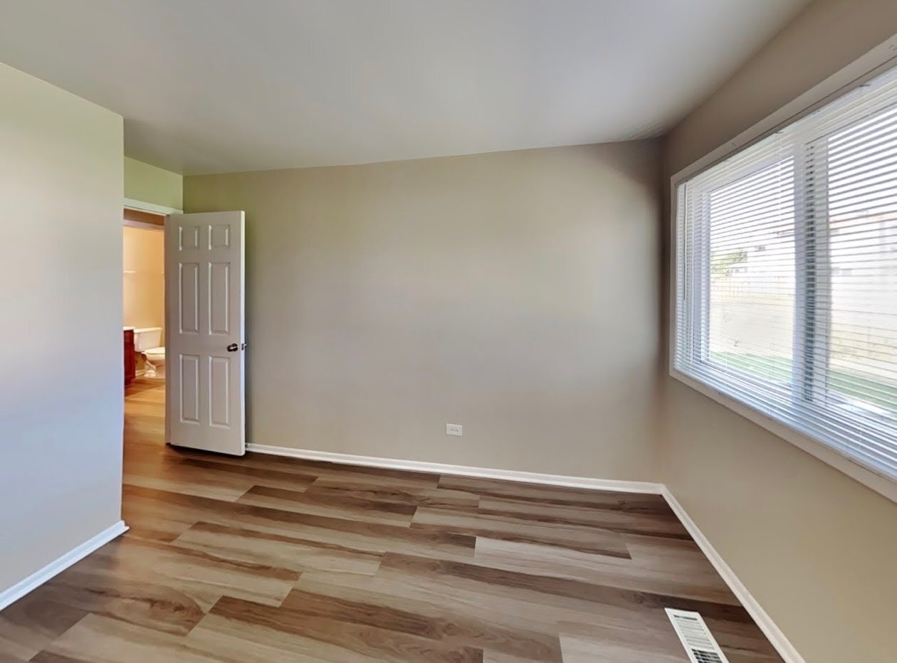 Building Photo - 6793 Redwing Dr
