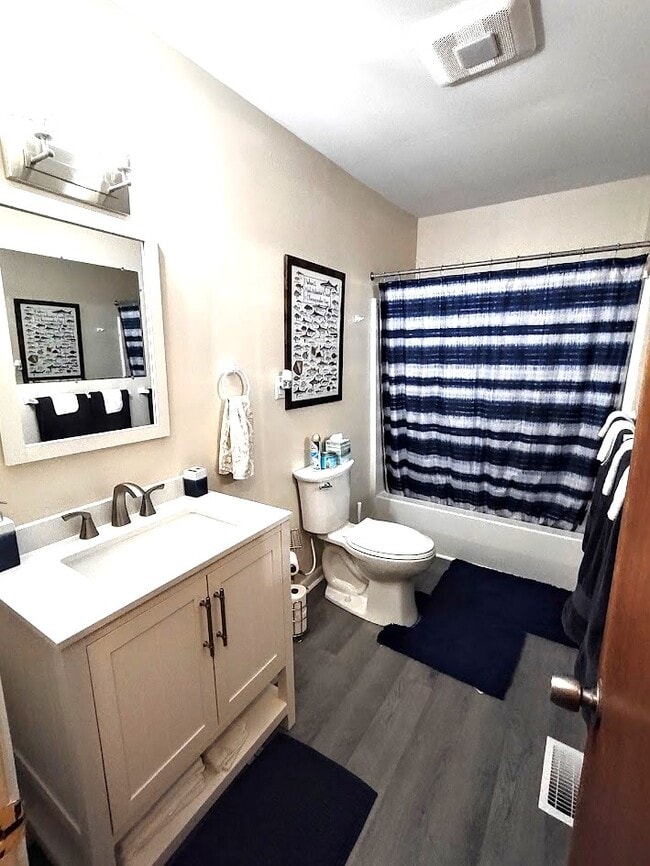 Building Photo - 2694 Jolly Rodger Dr