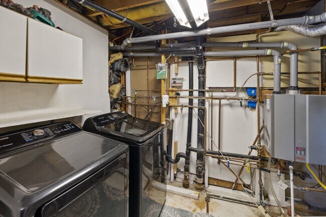 Building Photo - 4319 Millburn S