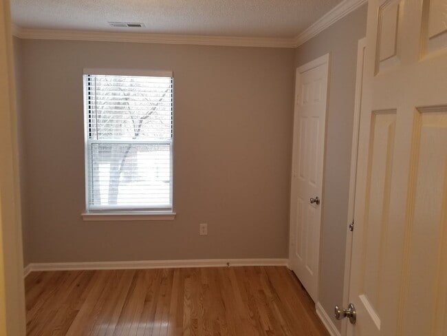 Building Photo - 2603 Camelback Ln