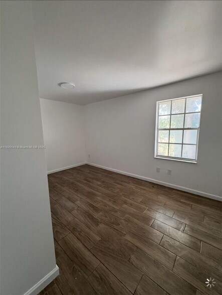 Building Photo - 617 NW 3rd Ave