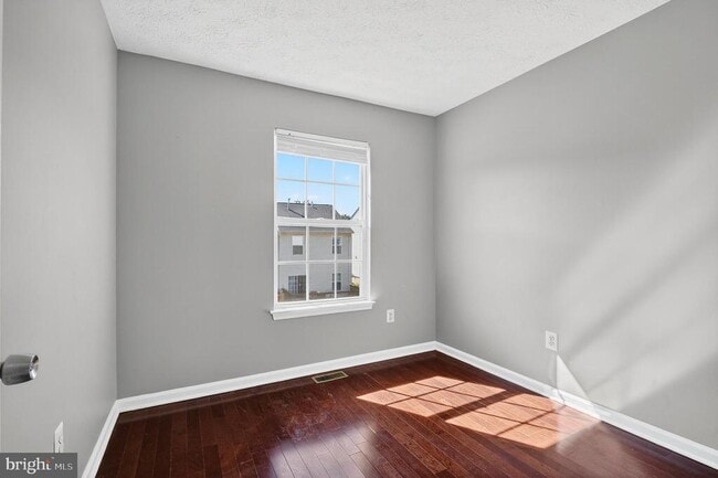 Building Photo - 3231 Halcyon Ct