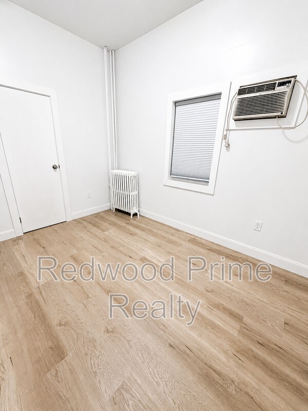 Building Photo - 1307 16th Ave