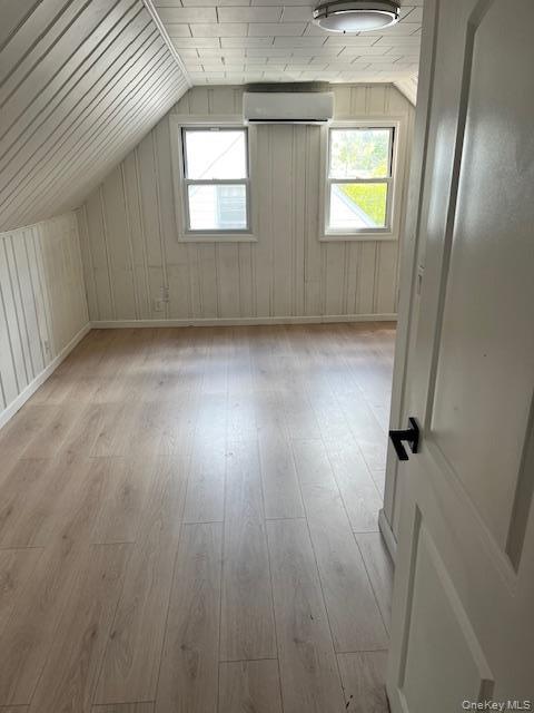 Building Photo - 345 Walton St