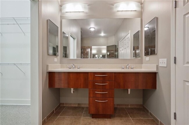 Building Photo - 3820 Roswell Rd NE