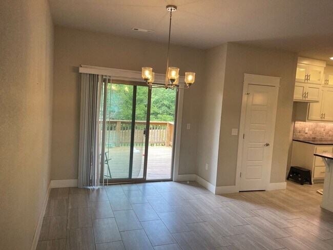 Building Photo - Bentonville Willowbrook Farms 4 Bedroom Home!