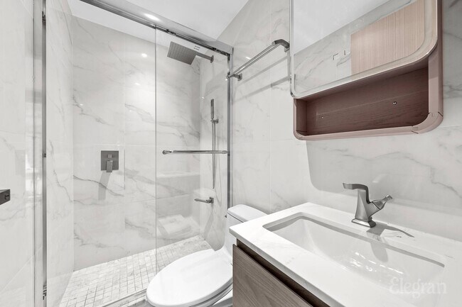 Building Photo - 42-62 Hunter St