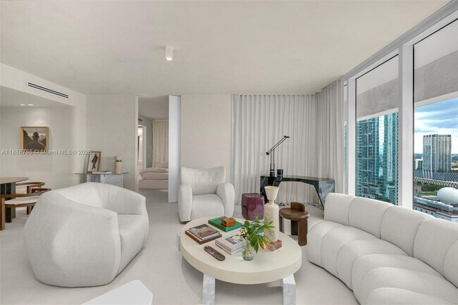 Building Photo - 1040 Biscayne Blvd