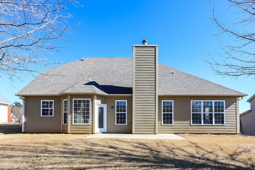 Building Photo - 9105 Alden Dr