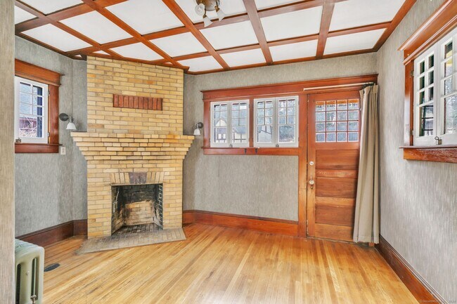 Building Photo - 46 Highland Terrace