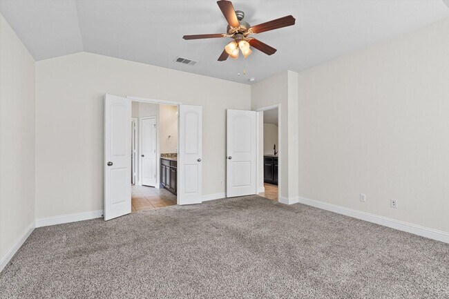 Building Photo - 3021 Angelina Ct