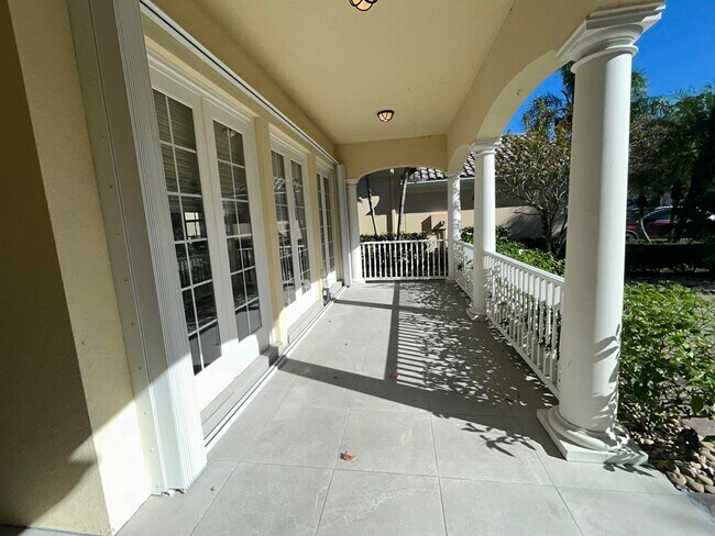 Building Photo - 8455 Belize Pl