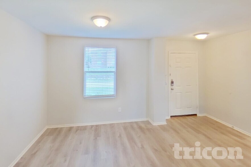 Building Photo - 2749 Ingram Cir