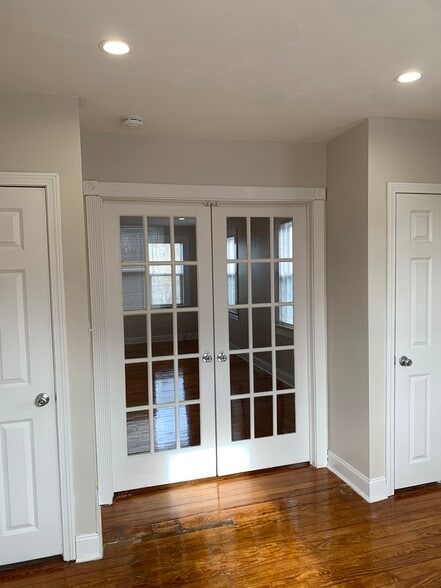 Building Photo - 5 Cordage St