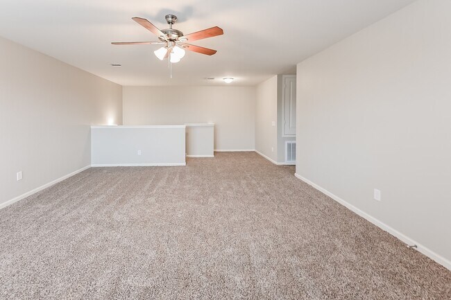 Building Photo - 10080 Pappas Dr