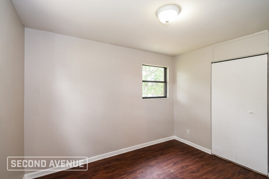 Building Photo - 6863 Jack Horner Ln