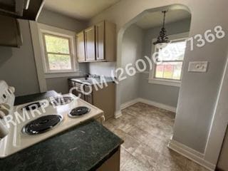 Building Photo - 3418 Central Dr