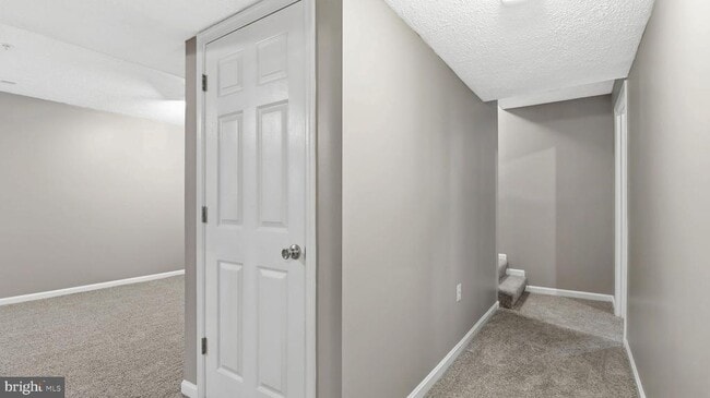 Building Photo - 14101 Kathleen Ln